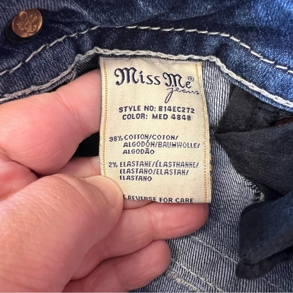 Miss me, midrise easy crop jean SZ 30/10 - Picture 7 of 7